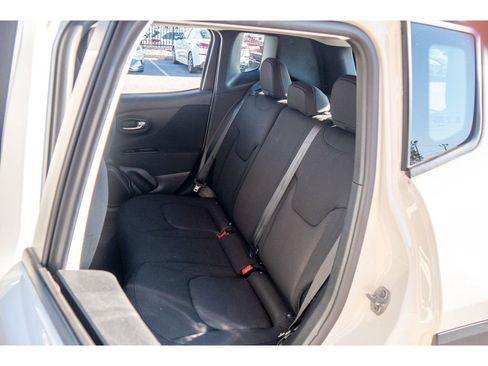 Used 2020 Jeep Renegade Sport image 17