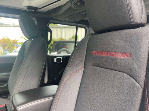 Used 2024 Jeep Wrangler Unlimited Rubicon image 19