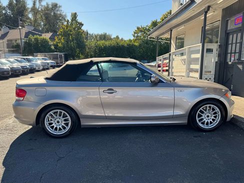 Used 2011 BMW 128i Convertible image 8