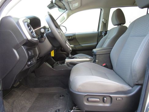 Certified 2022 Toyota Tacoma SR5 RWD image 13