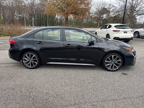 Used 2022 Toyota Corolla SE w/ SE Premium Package image 8