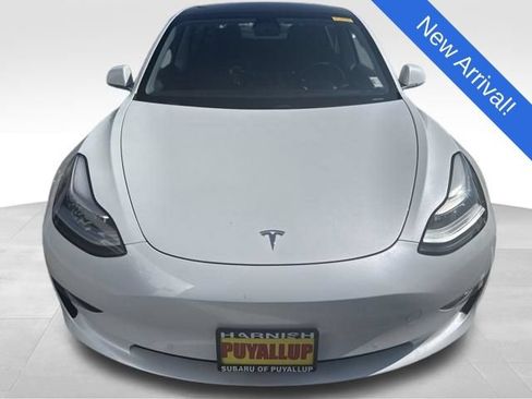 Used 2019 Tesla Model 3 Mid Range RWD image 2