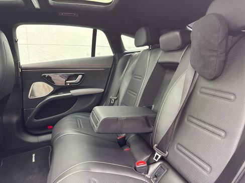 Used 2022 Mercedes-Benz EQS AMG 4MATIC image 6