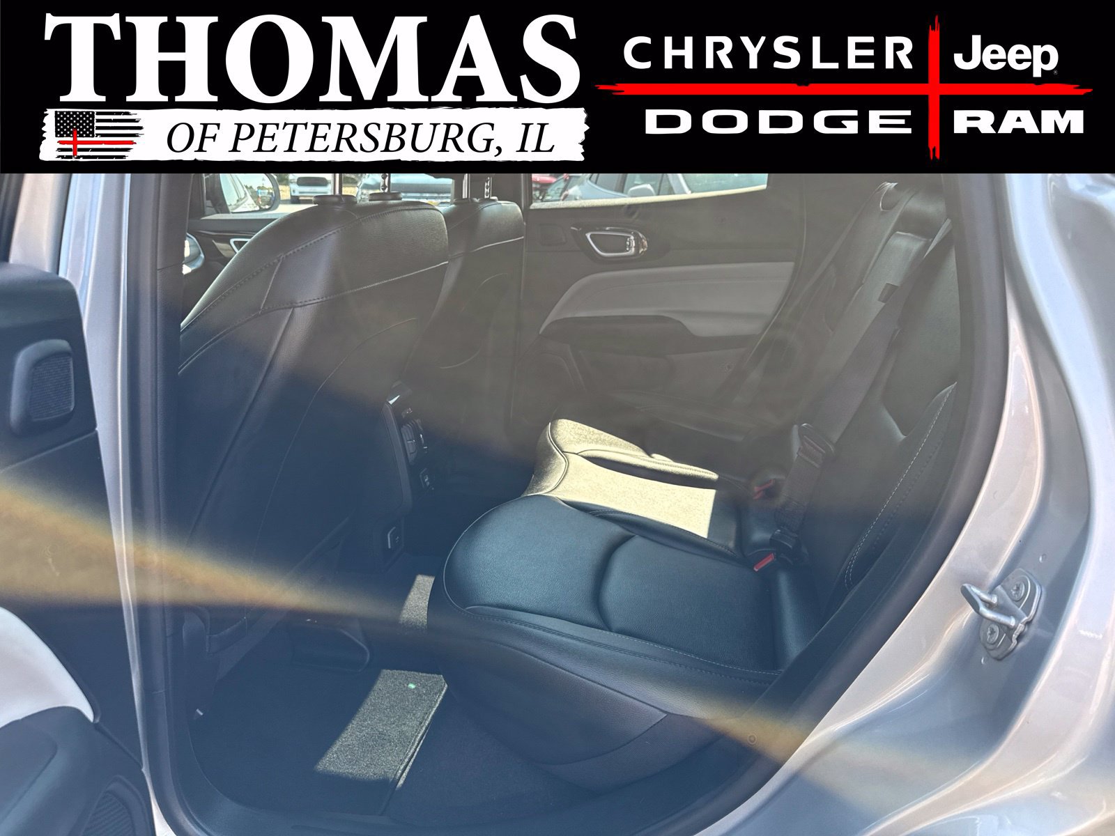 Used 2025 Jeep Compass Limited w/ Sun & Sound Group AWD/4WD image 23