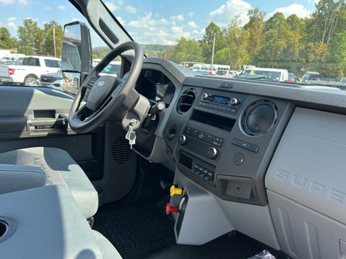 New 2026 Ford F650 2WD Regular Cab Super Duty image 32