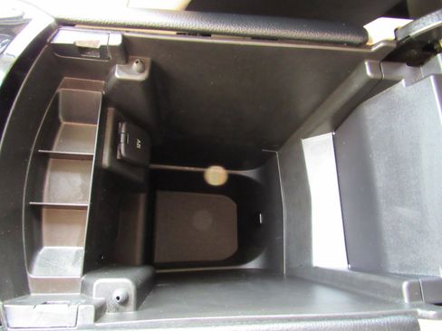 Used 2019 Ford Edge Titanium w/ Equipment Group 301A image 24