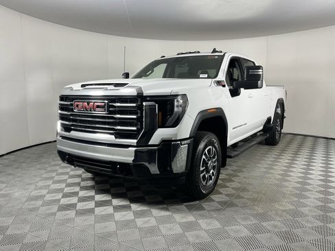 Used 2024 GMC Sierra 3500 SLE w/ Preferred Package image 3