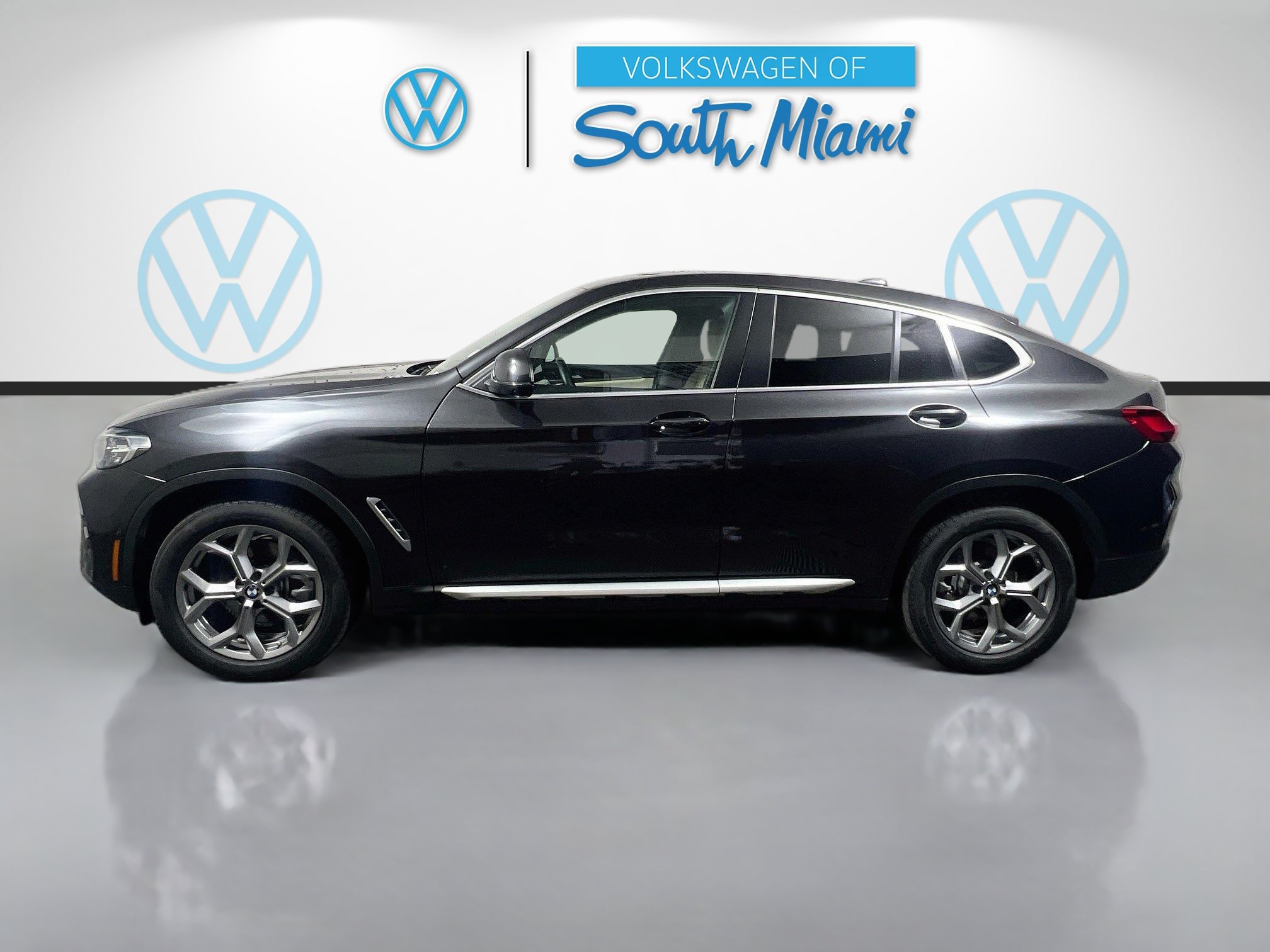 Used 2025 BMW X4 xDrive30i AWD/4WD image 25