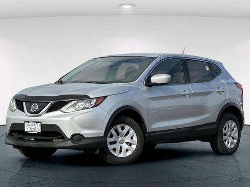 Used 2018 Nissan Rogue Sport S AWD/4WD image 1