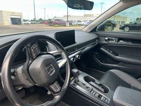 Used 2024 Honda Civic Touring image 9