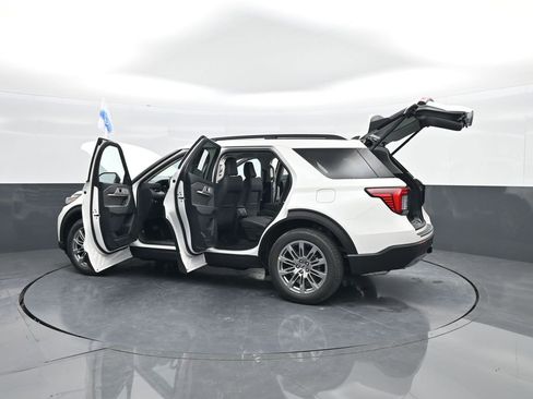 New 2026 Ford Explorer Active image 60