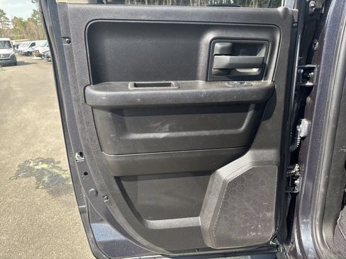 Used 2019 RAM 1500 Express w/ Express Value Package AWD/4WD image 17