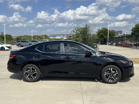 Certified 2025 Nissan Sentra SV FWD image 3