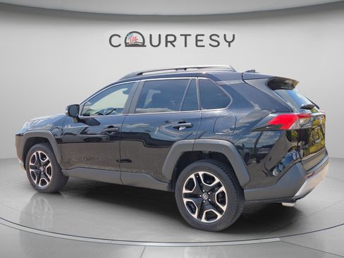Used 2020 Toyota RAV4 Adventure AWD/4WD image 3