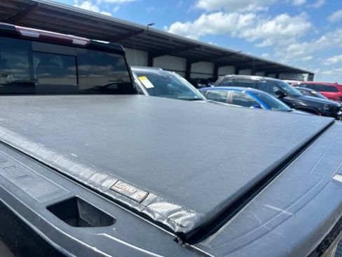 Used 2019 Chevrolet Silverado 1500 RST AWD/4WD image 17