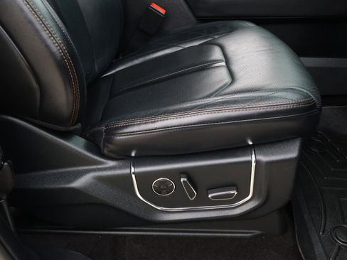 Used 2019 Ford Expedition Max Platinum image 21