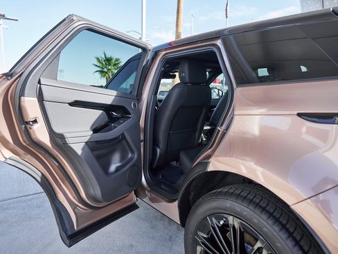 Used 2024 Land Rover Range Rover Evoque Dynamic SE image 16