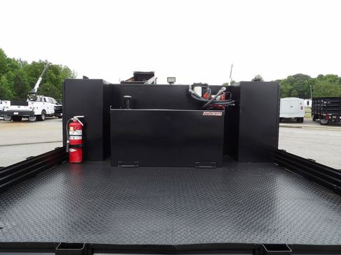 Used 2022 Ford F550 4x4 Crew Cab Super Duty w/ Power Equipment Group image 53