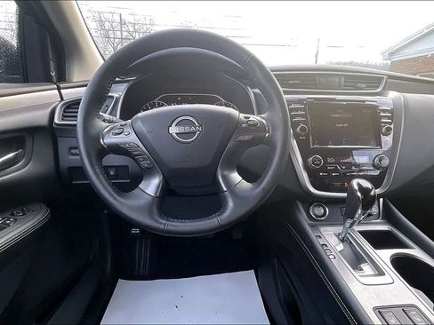 Used 2024 Nissan Murano SV w/ SV Midnight Edition Package image 5