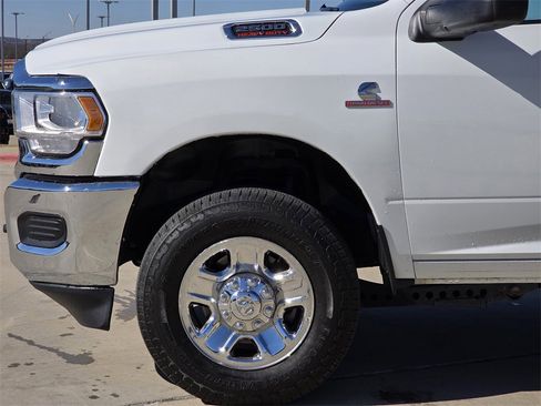 Used 2024 RAM 2500 Tradesman w/ Chrome Appearance Group image 5