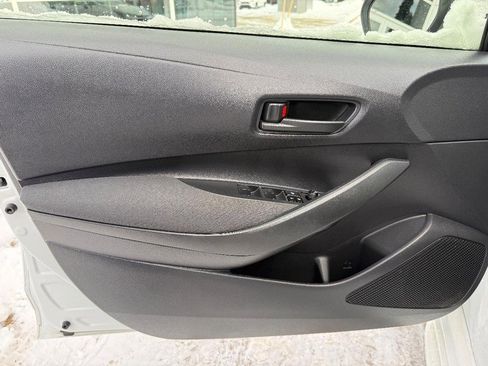 Used 2022 Toyota Corolla LE w/ LE Convenience Package image 19