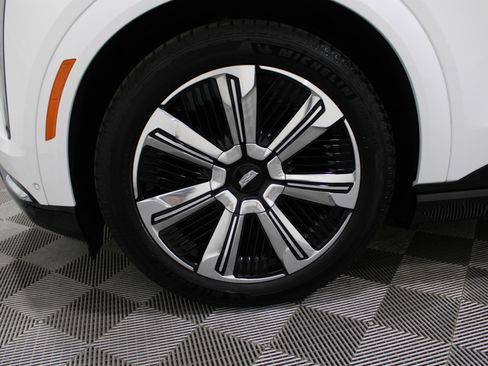 New 2025 Cadillac Escalade IQ Luxury 2 image 48