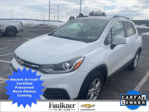 Used 2022 Chevrolet Trax LT w/ LT Convenience Package AWD/4WD image 1
