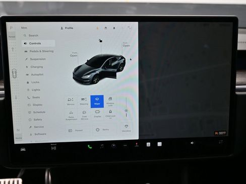 Used 2022 Tesla Model S image 21