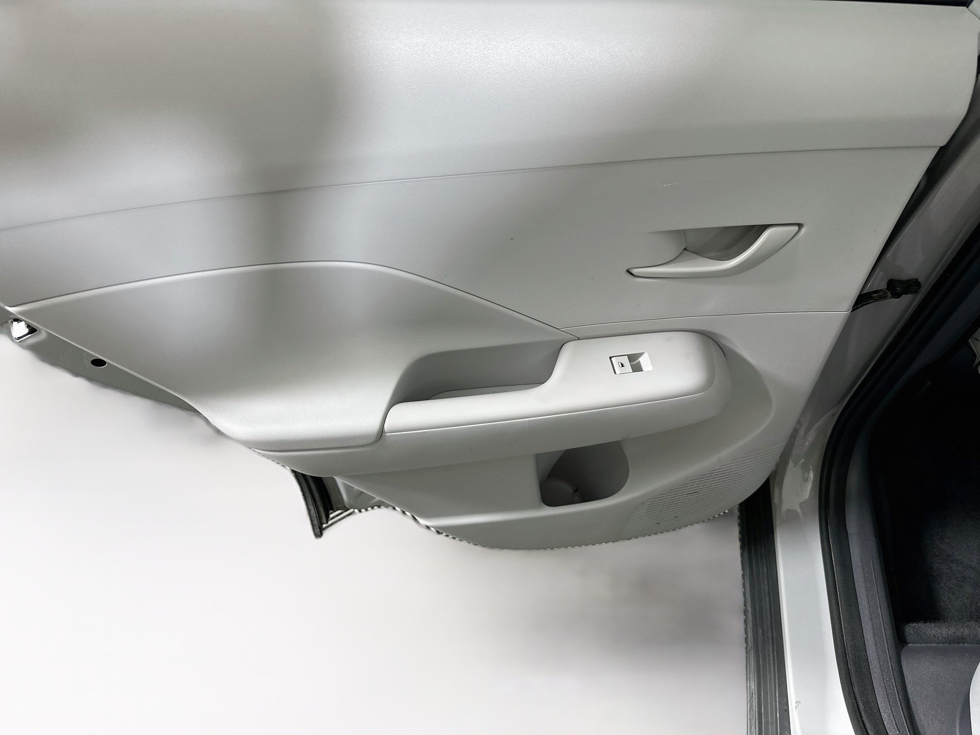 Used 2025 Hyundai Kona SEL FWD image 25