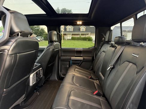 Used 2019 Ford F150 Platinum w/ Equipment Group 701A Luxury AWD/4WD image 21