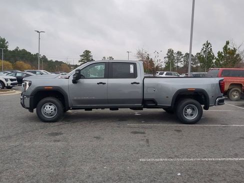 New 2026 GMC Sierra 3500 Pro image 8