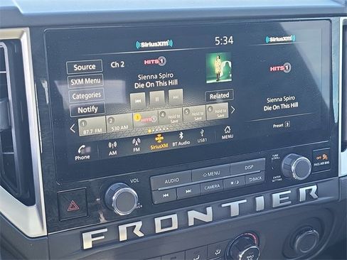 Used 2025 Nissan Frontier SV image 11