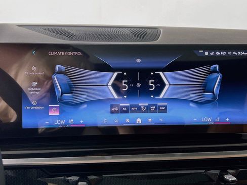 New 2026 BMW X5 xDrive40i w/ Parking Assistance Package AWD/4WD image 17