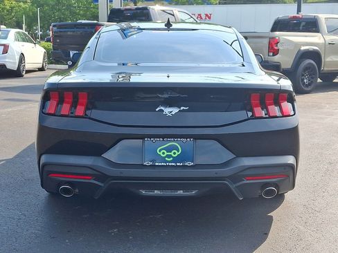 Used 2024 Ford Mustang Coupe RWD image 23