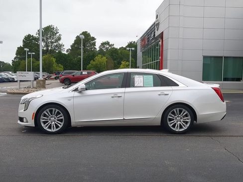 Used 2019 Cadillac XTS Luxury FWD image 6