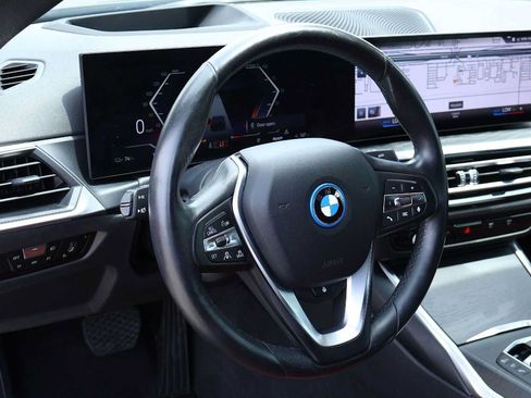 Used 2023 BMW i4 eDrive40 RWD image 2