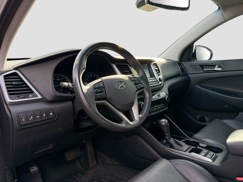 Used 2017 Hyundai Tucson Limited w/ Limited Ultimate Package 03 AWD/4WD image 4