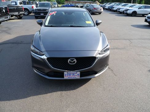 Used 2021 Toyota Corolla LE FWD image 3