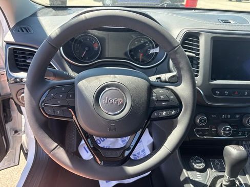 Used 2023 Jeep Cherokee Altitude Lux AWD/4WD image 23