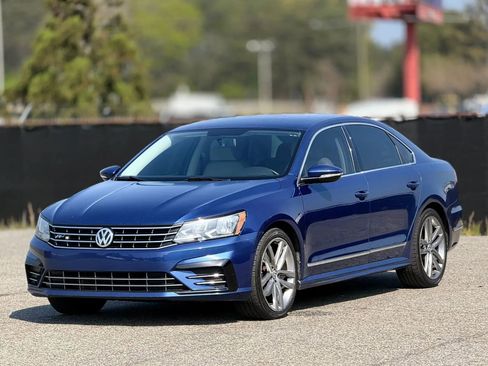 Used 2017 Volkswagen Passat 1.8T R-Line image 6
