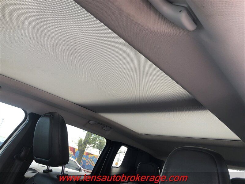 Used 2019 Jeep Renegade Trailhawk AWD/4WD image 16