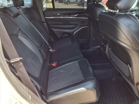 Used 2022 Jeep Grand Cherokee Trailhawk w/ Advanced Protech Group II AWD/4WD image 28
