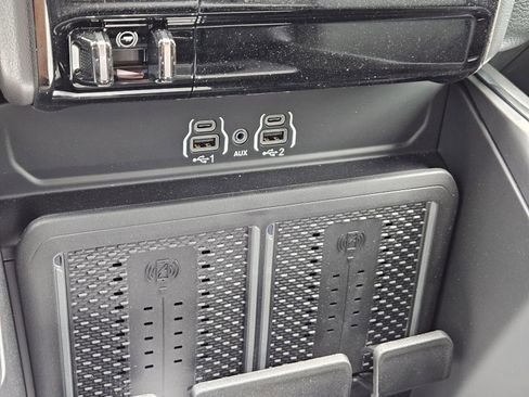New 2026 RAM 3500 Laramie AWD/4WD image 21
