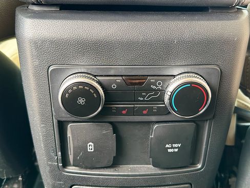 Used 2022 Ford Explorer Limited w/ Equipment Group 301A RWD image 32