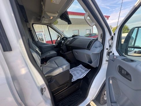 Used 2019 Ford Transit 250 image 11