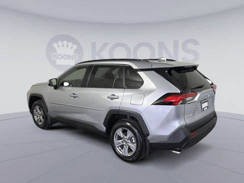 Used 2025 Toyota RAV4 XLE image 4