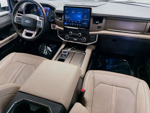 Used 2023 Ford Expedition Max Limited image 12