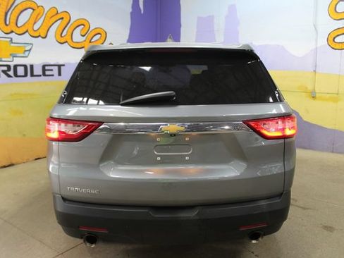 Used 2021 Chevrolet Traverse LS FWD image 7