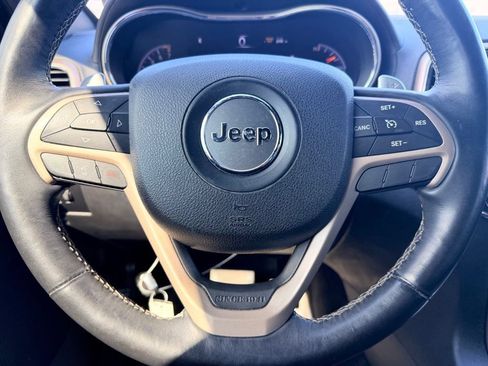 Used 2017 Jeep Grand Cherokee Overland AWD/4WD image 20
