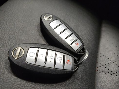 Used 2023 Nissan Altima 2.5 SR w/ SR Premium Package FWD image 32